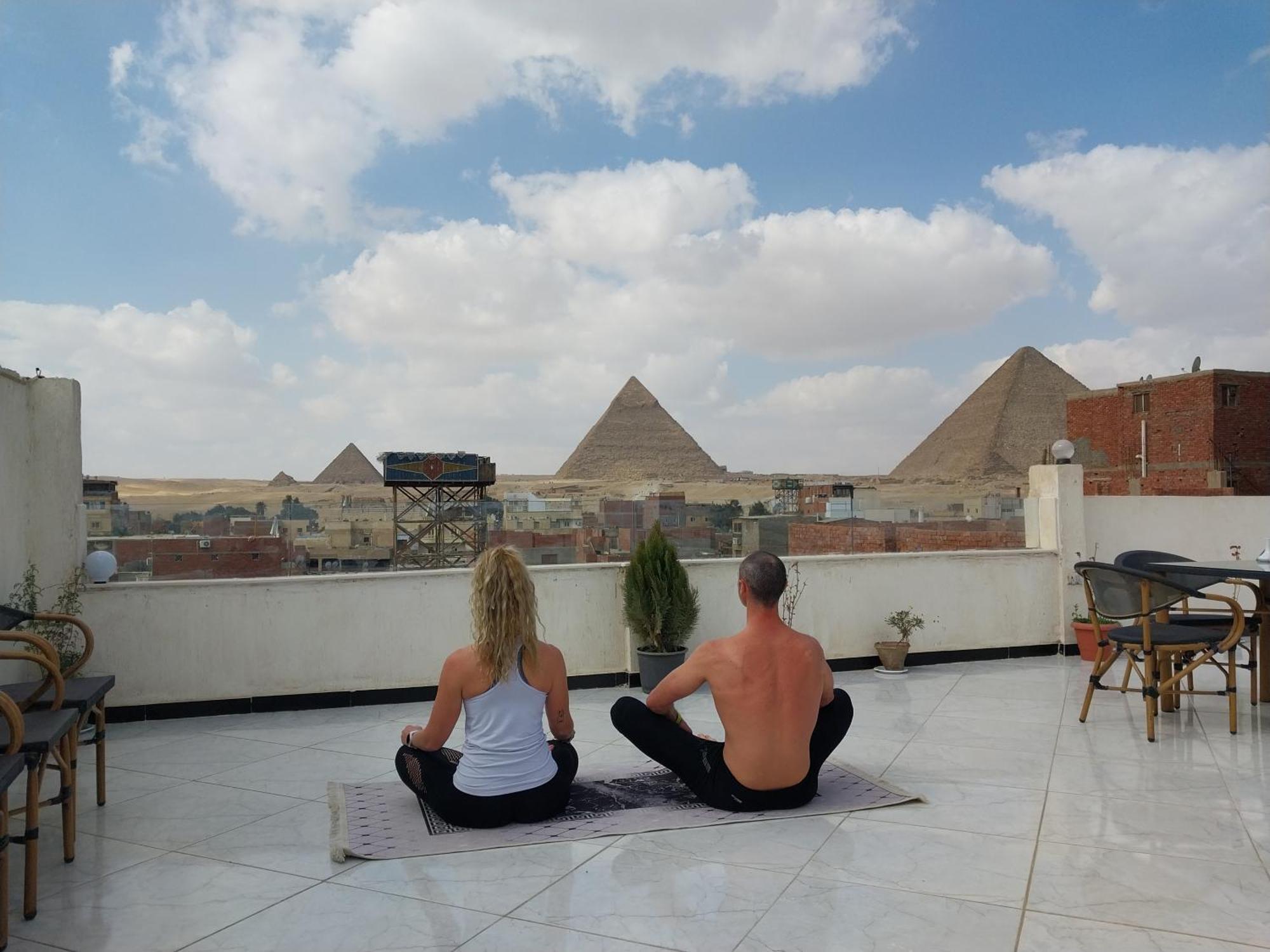 Eagles Pyramids View Otel Kafret el-Gabal Dış mekan fotoğraf