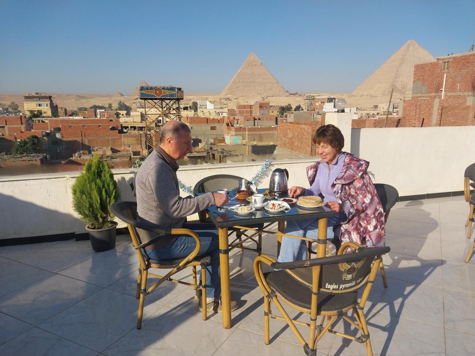 Eagles Pyramids View Otel Kafret el-Gabal Dış mekan fotoğraf