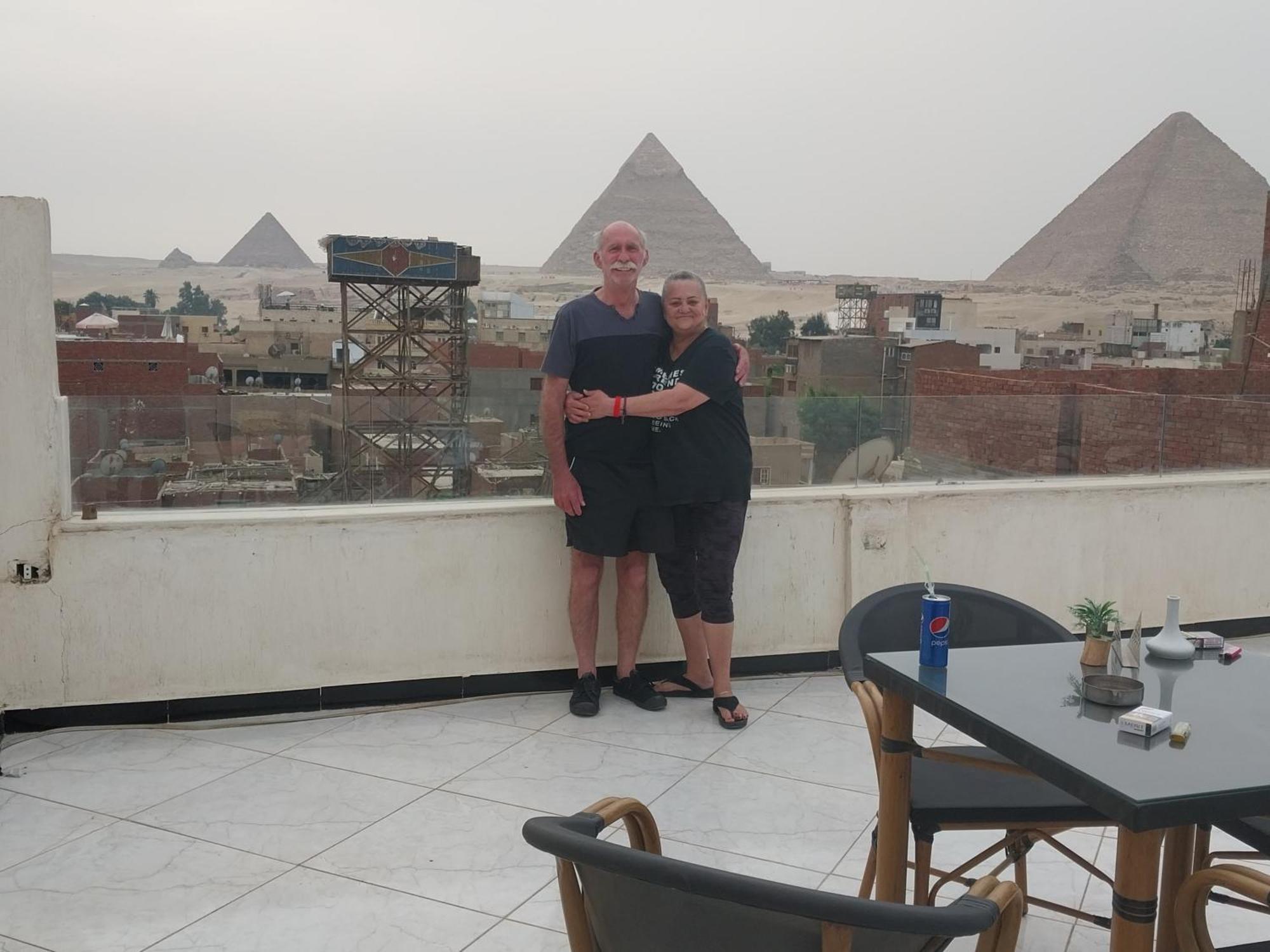 Eagles Pyramids View Otel Kafret el-Gabal Dış mekan fotoğraf
